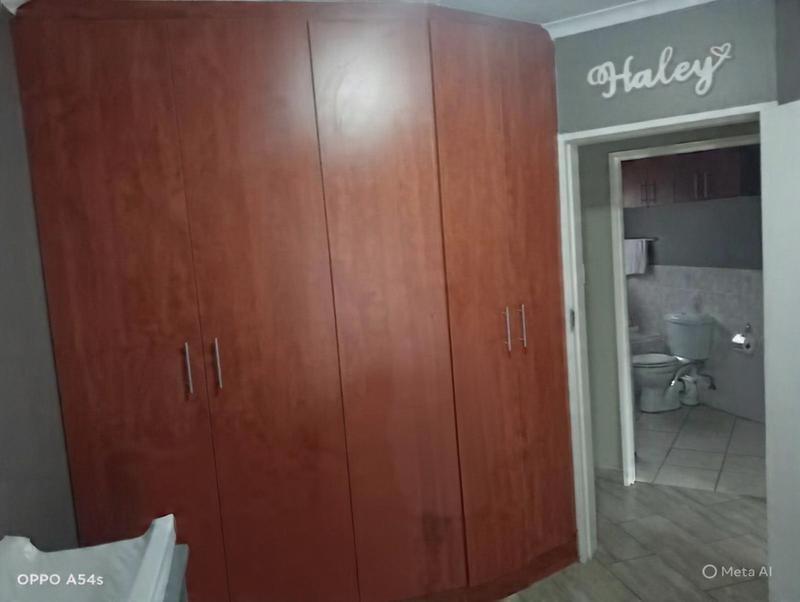 2 Bedroom Property for Sale in Vaalpark Free State